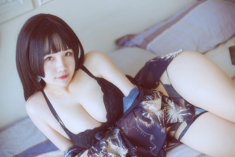 图片[3]-阿半今天很开心：绝美二次元博主COS图包资源大放送，纯享版写真壁纸全解析