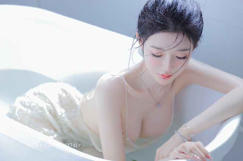 图片[3]-抖音纯欲女神黎允熙baby私房写真壁纸打包下载，逆天身材绝美颜值