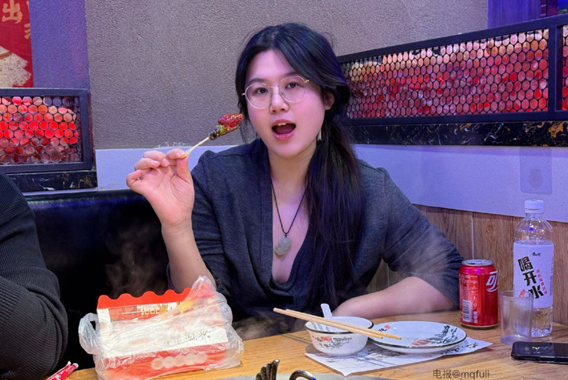 图片[3]-抖音博主小菠萝不小微密圈视频资源下载_小菠萝不小写真壁纸